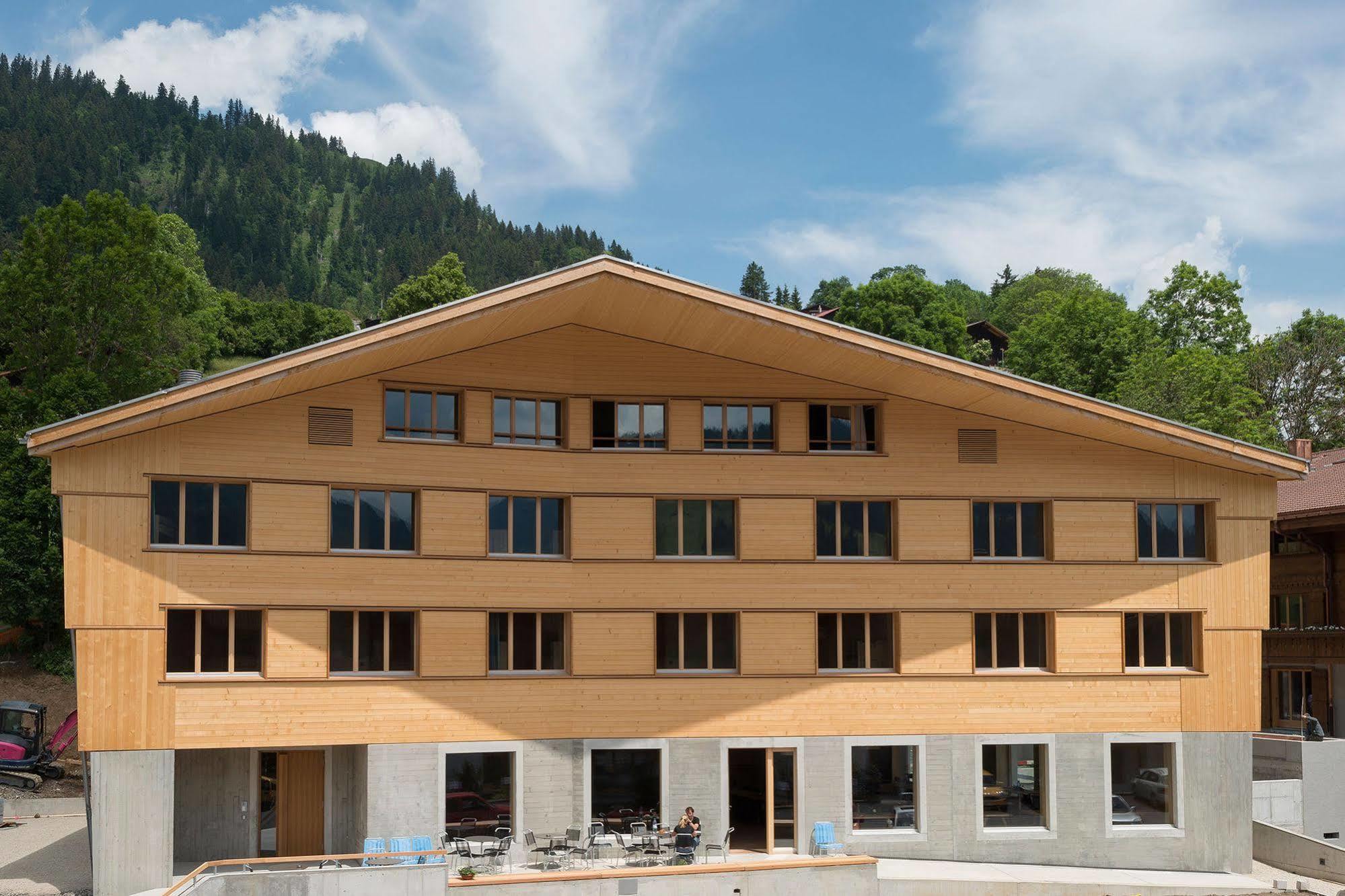Saanen Gstaad Youth Hostel מראה חיצוני תמונה
