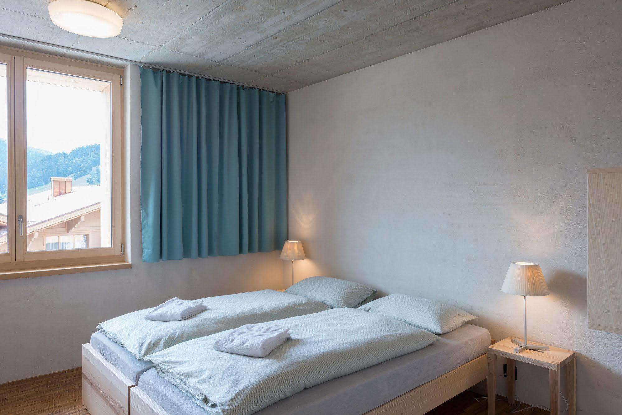 Saanen Gstaad Youth Hostel מראה חיצוני תמונה