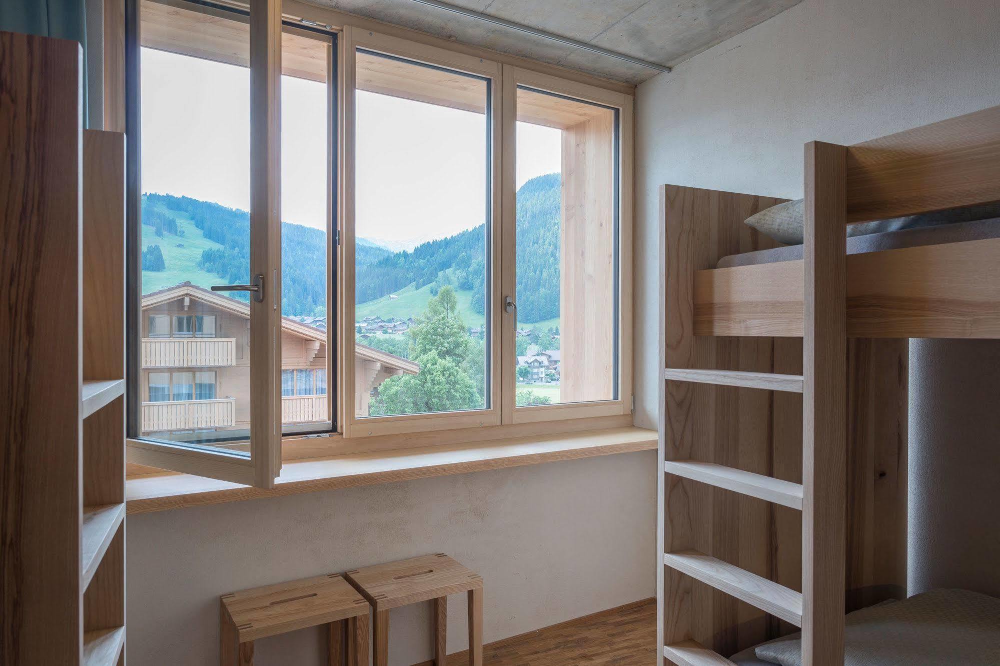 Saanen Gstaad Youth Hostel מראה חיצוני תמונה