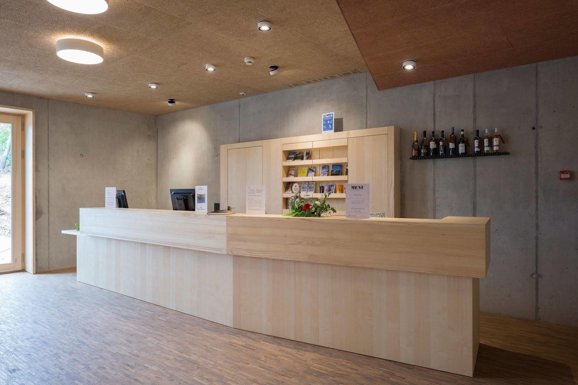 Saanen Gstaad Youth Hostel מראה חיצוני תמונה