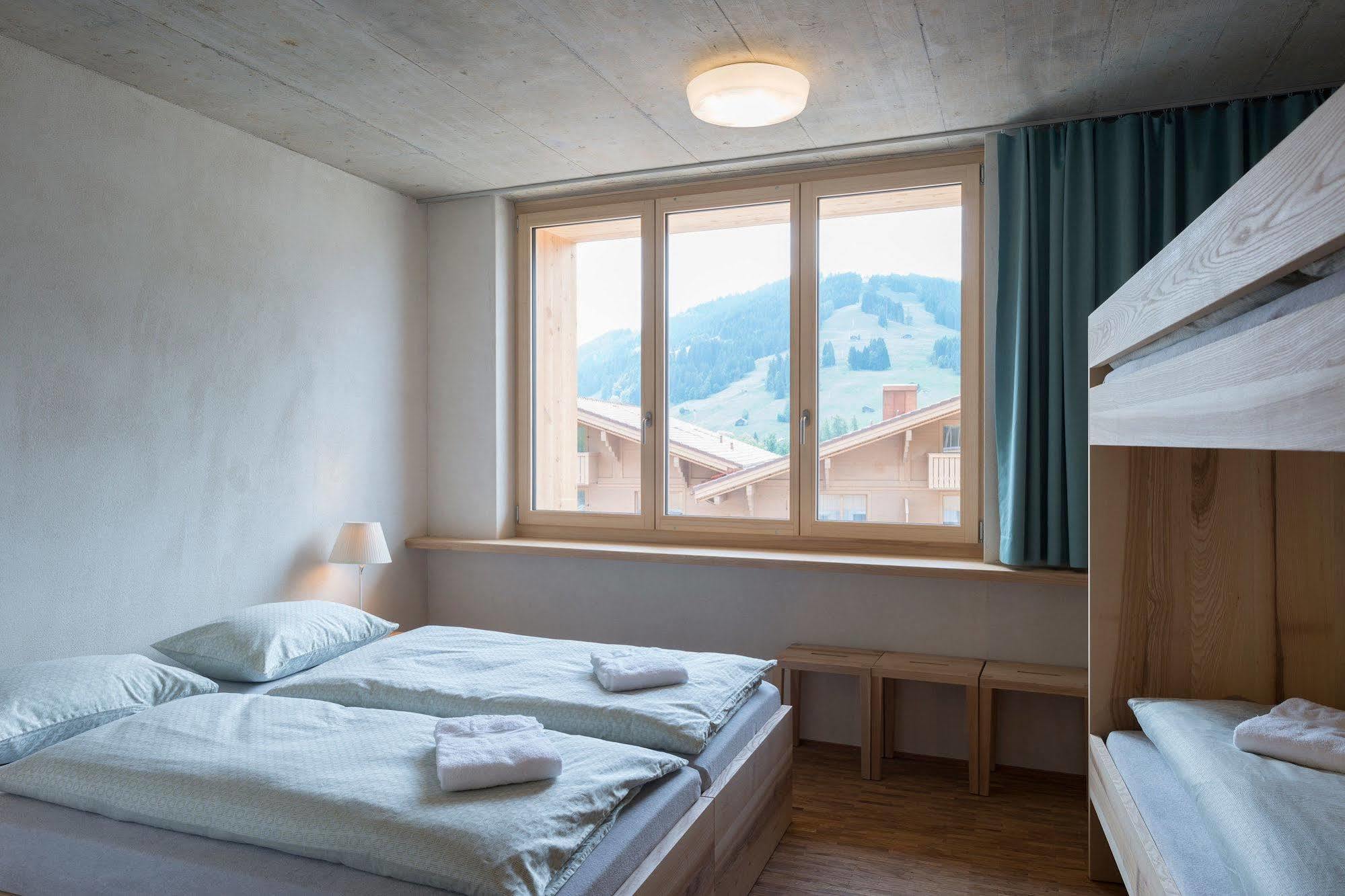 Saanen Gstaad Youth Hostel מראה חיצוני תמונה