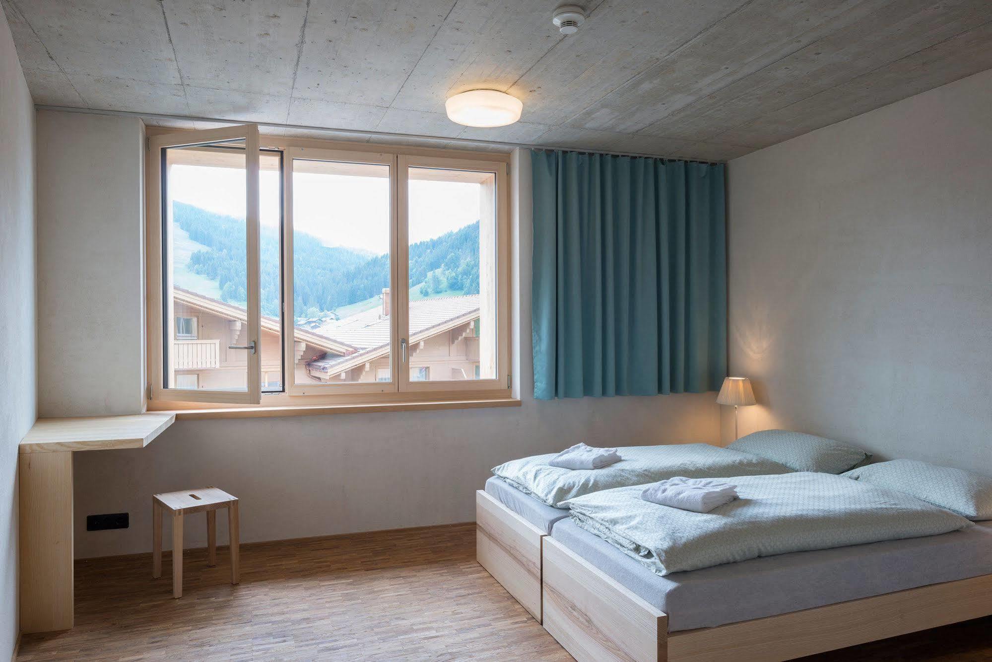 Saanen Gstaad Youth Hostel מראה חיצוני תמונה