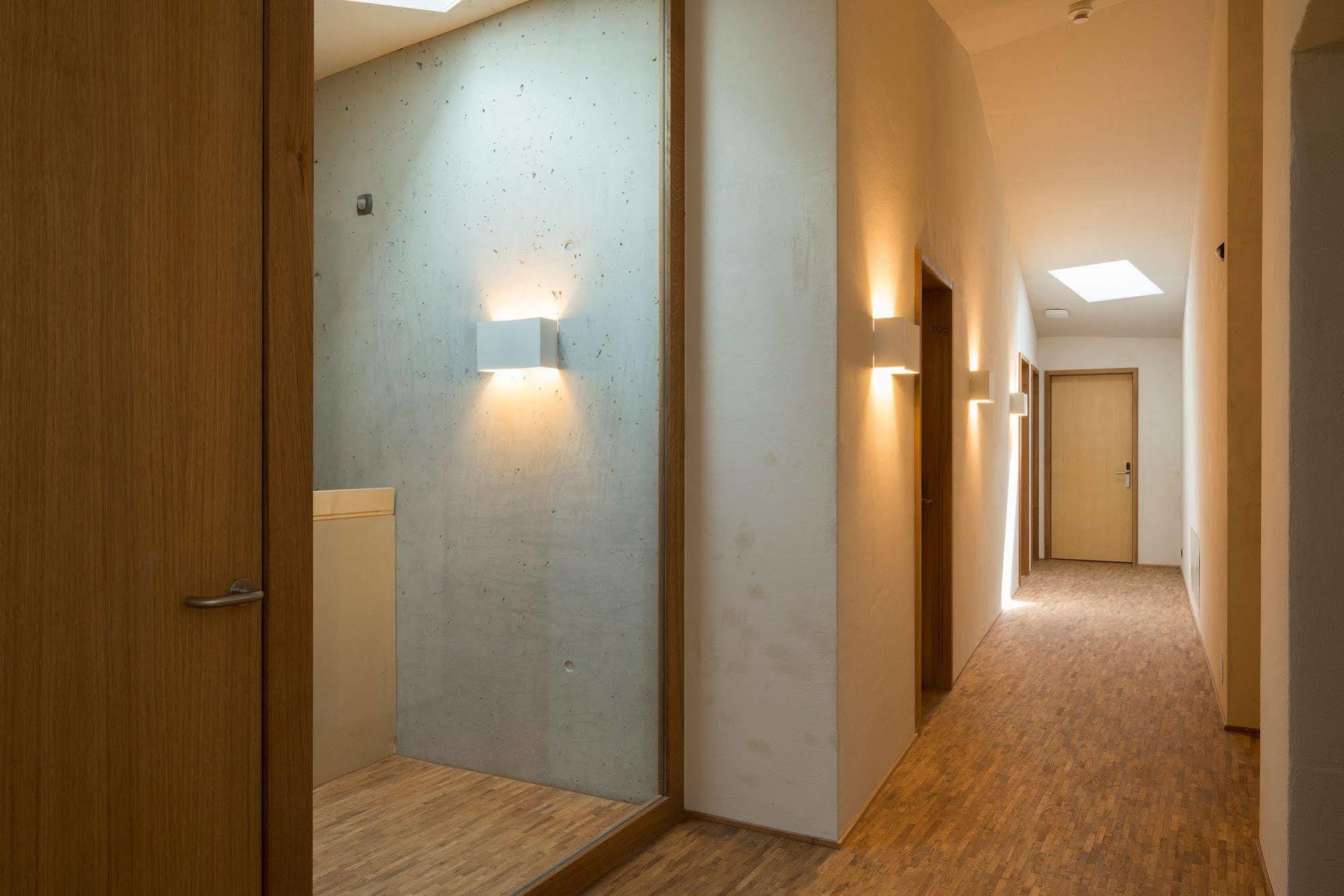 Saanen Gstaad Youth Hostel מראה חיצוני תמונה